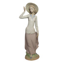 Lladró Figurine: 5682 Brezzy Afternoon