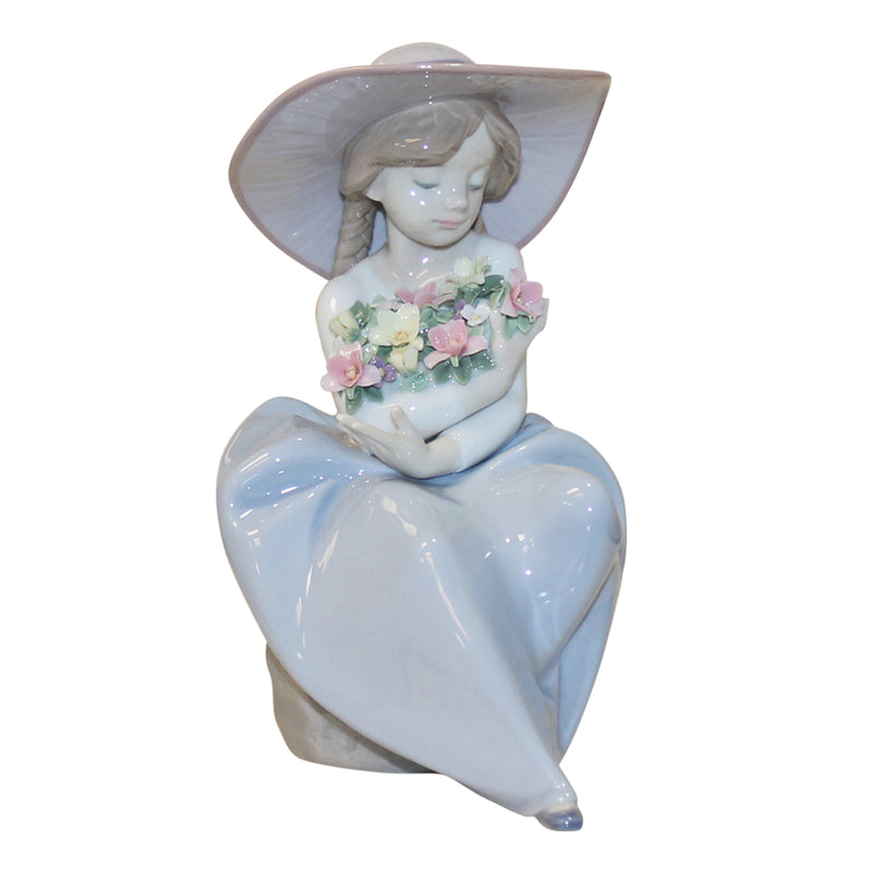Lladró Figurine: 5862 Fragrant Bouquet