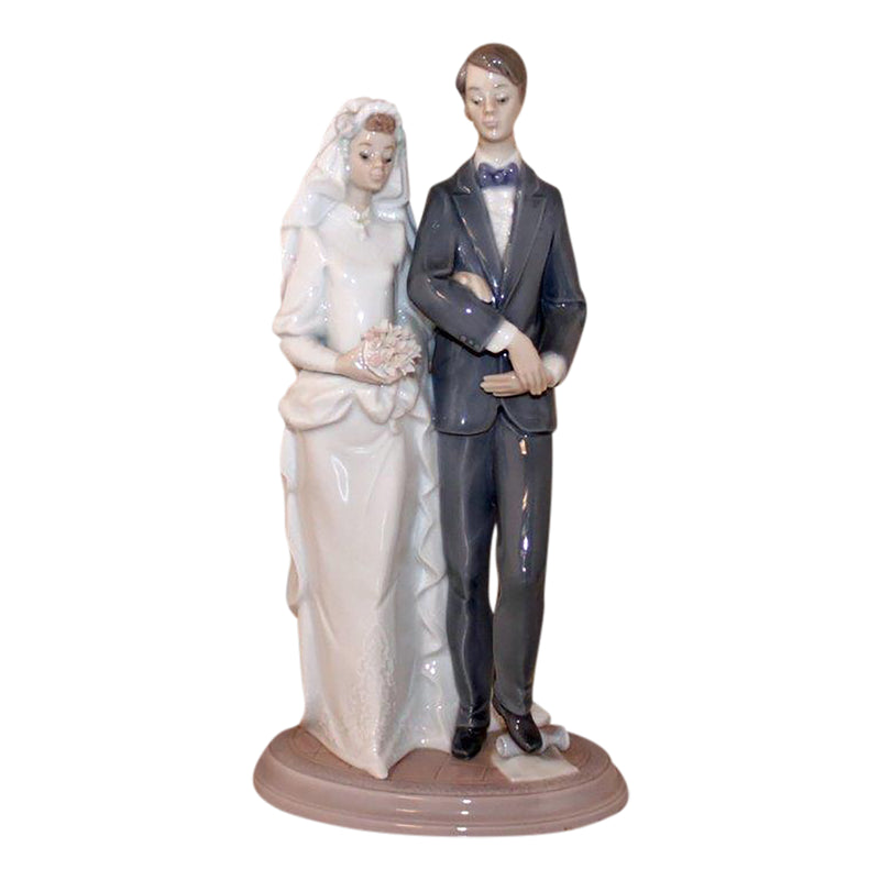 Lladró Figurine: 6028 Mazel Tov!