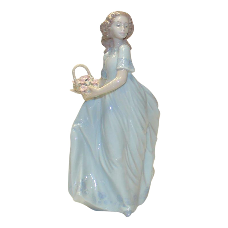 Lladró Figurine: 6130 Spring Enchantment