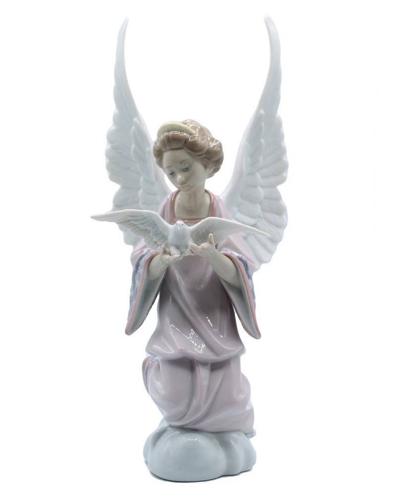 Lladró Figurine: 6131 Angel of Peace