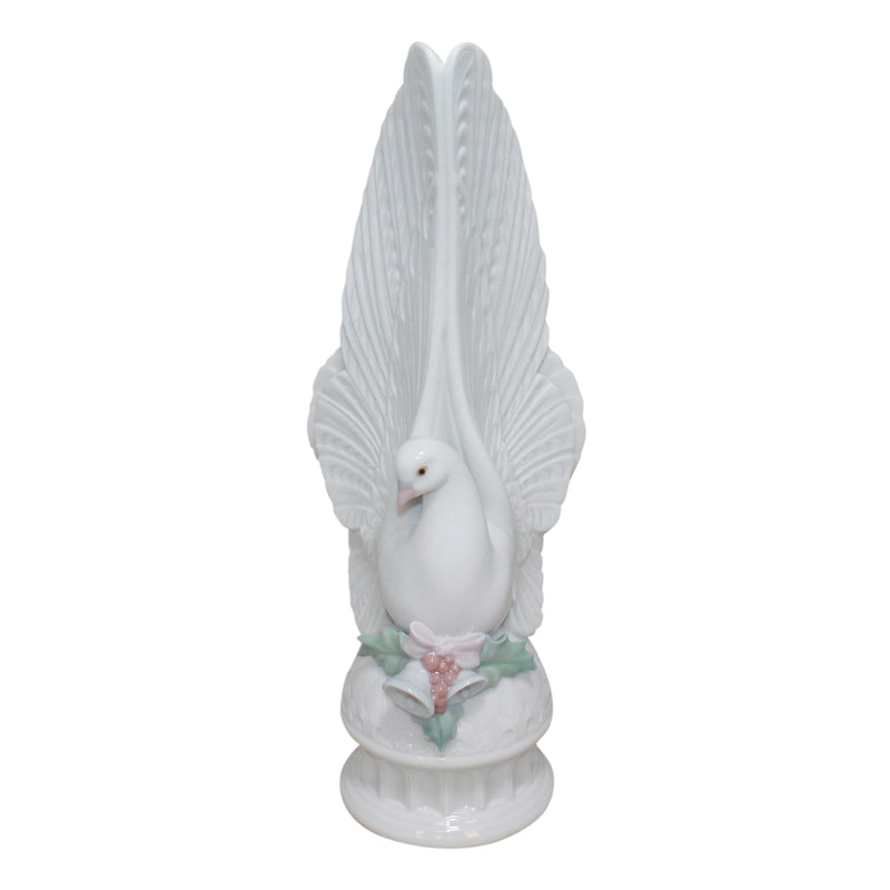 Lladró Figurine: 6587 Message of Peace