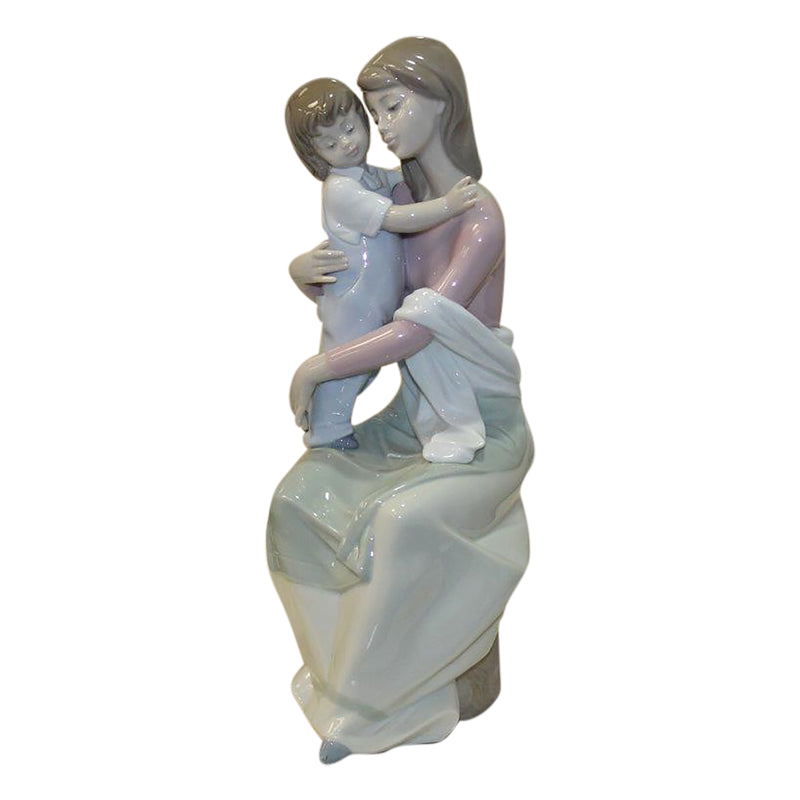 Lladró Figurine: 6634 A Mother's Love 
