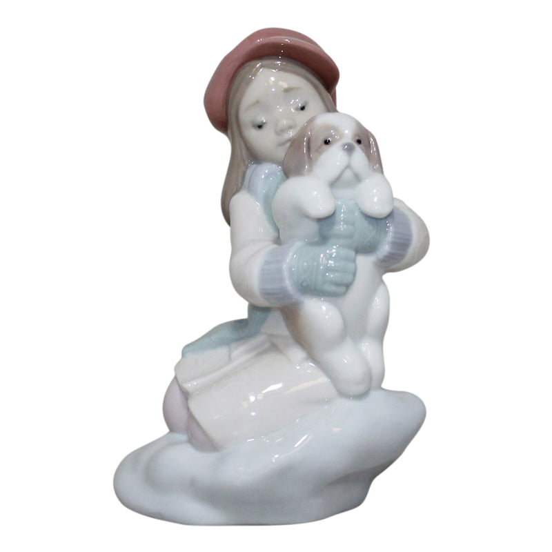 Lladró Figurine: 8265 I'll Keep you Warm
