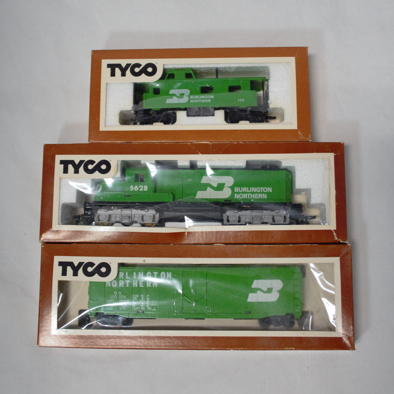 Lot of 6 Burlington Northern Tyco Trains | Ho Scale | Engine, Caboose & More