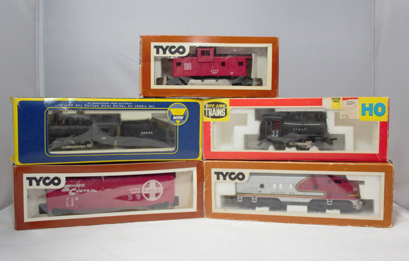 Lot of 5 Ho Scale Trains | Tyco, Life Like, AHM | Santa Fe Engine Caboose & more