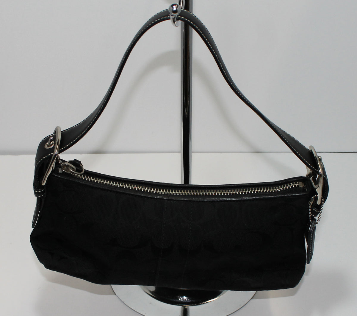 Coach Puse: 6371 Signature Black Shoulder Bag
