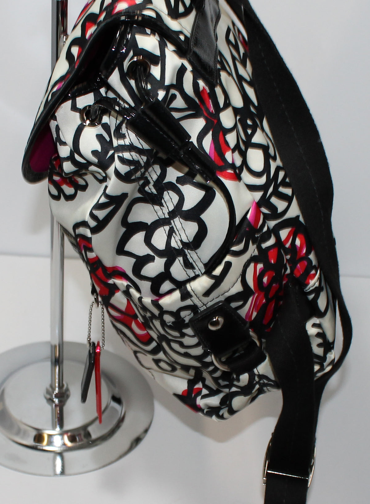 coach daisy floral graffiti backpack Coach Purse: F16582 Floral Graffiti Messenger Bag