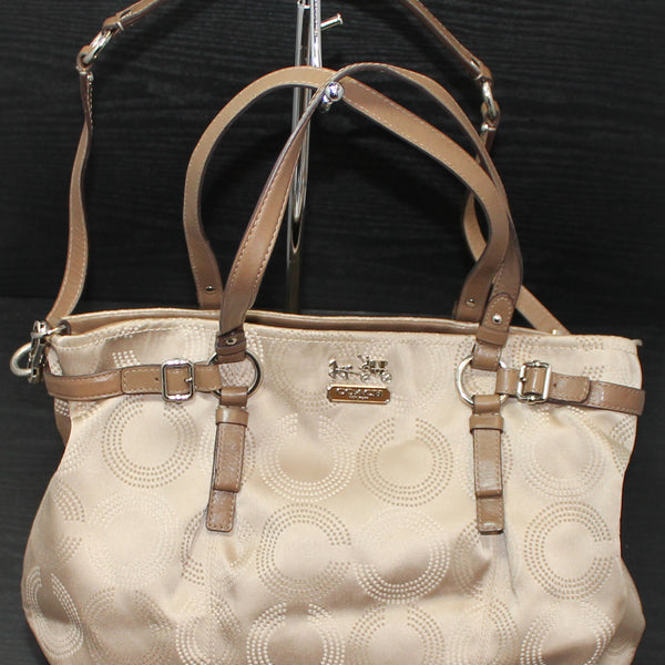 COACH/バッグ Buy Coach Racer Messenger Bag In Signature Canvas in