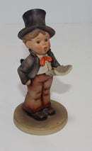Hummel Figurine Street Singer 131 Boy singing TMK 2  (AP 1655 )