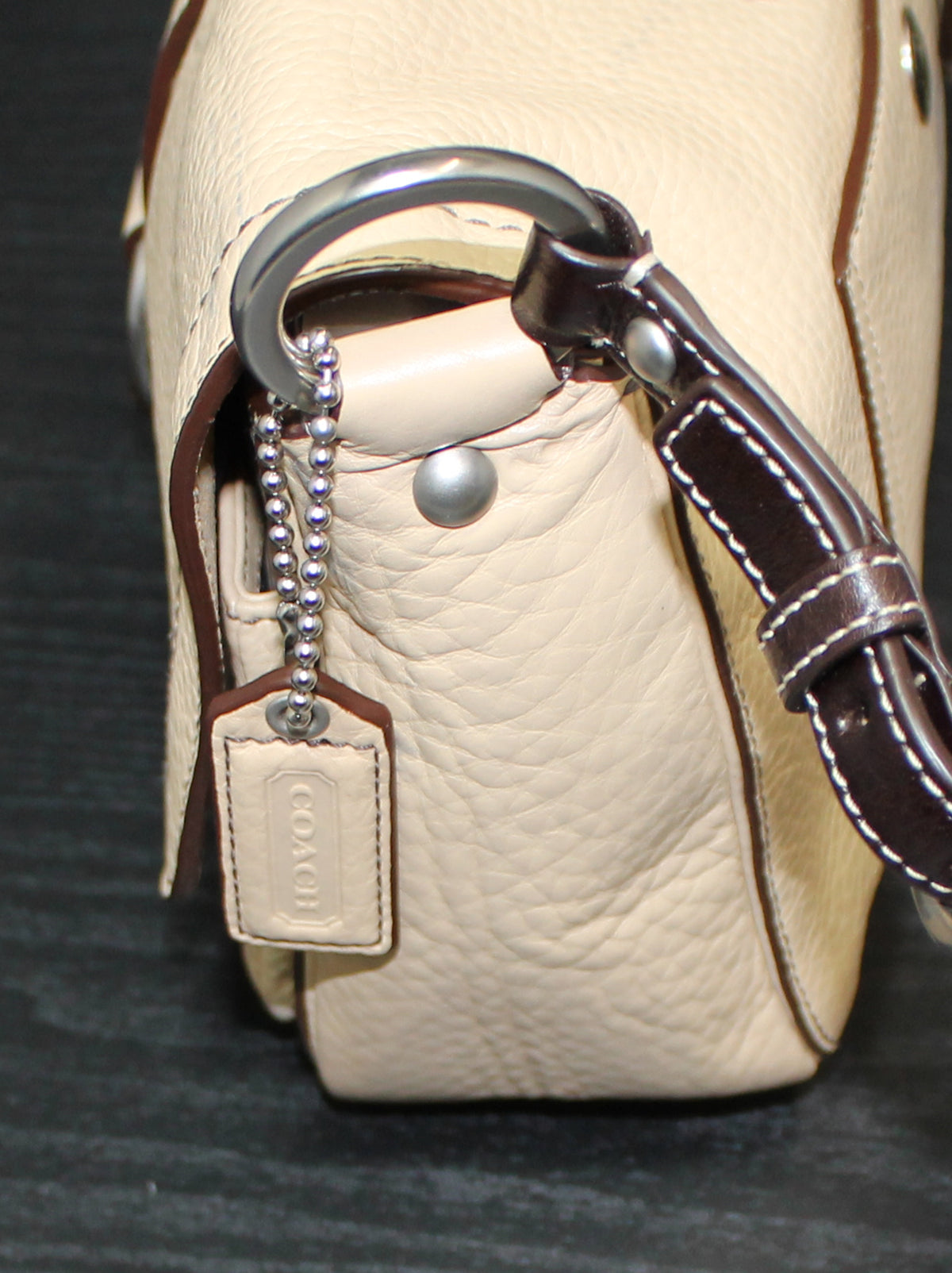 Coach beige bad deals pebbled leather