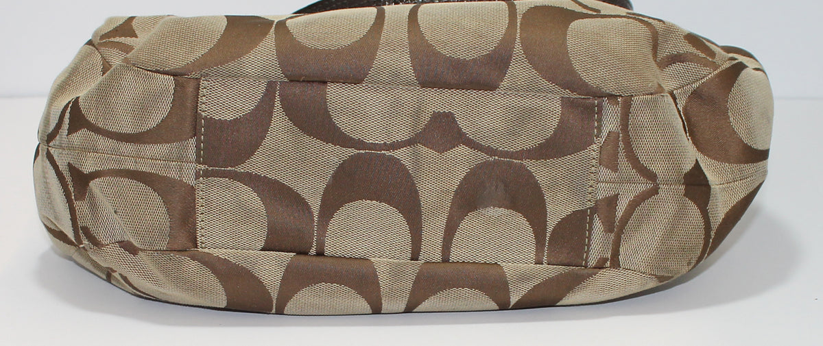 Coach Purse: f19445 Brown Signature Soho Bag