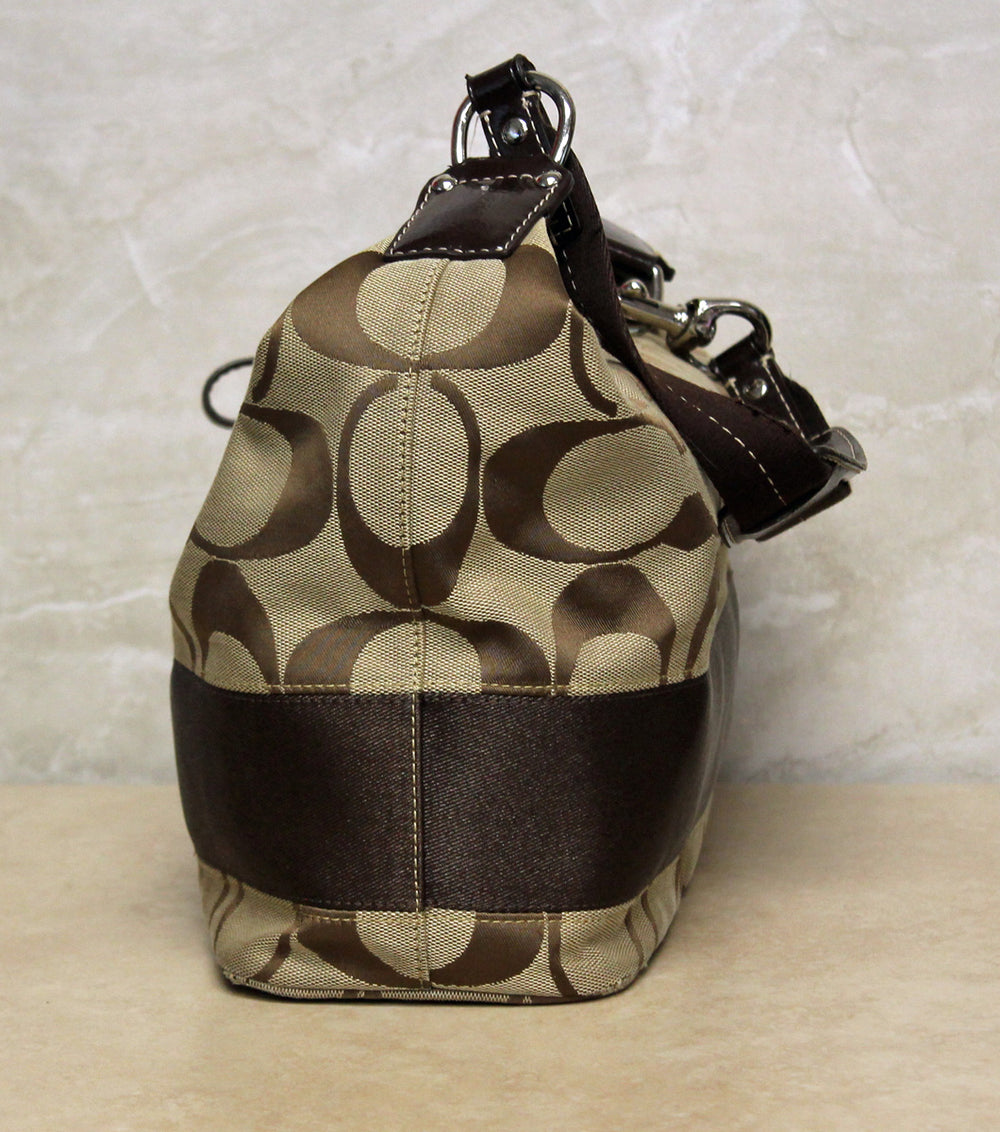 人気海外ブランドアイテム｜ファッション通販 Coach Purse: 17434 Signature Stripe Hobo Bag バッグ