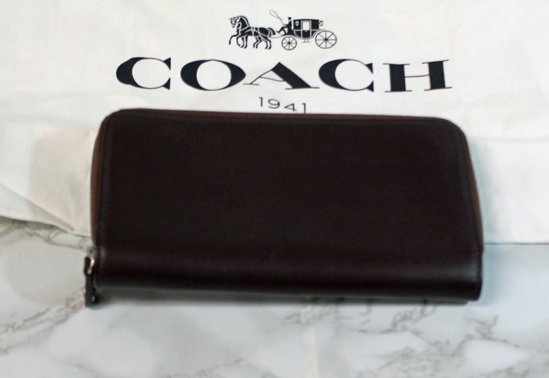 Coach Purse: Brown Leather Combo Wallet with Zip Back Bag