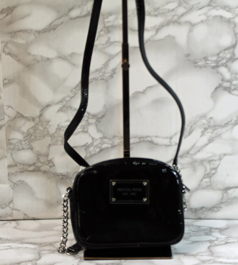 Michael Kors Emilia Large Tote Leather Shoulder Purse Handbag in Black,  Black, Large : Amazon.in: Shoes & Handbags
