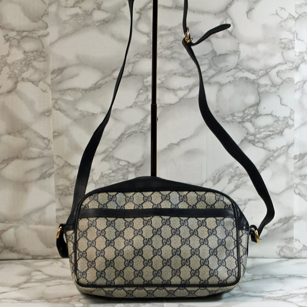 バッグ 858 vintage old gucci gg hand bag navy Genuine Vintage GUCCI navy blue Signature Logo Canvas and