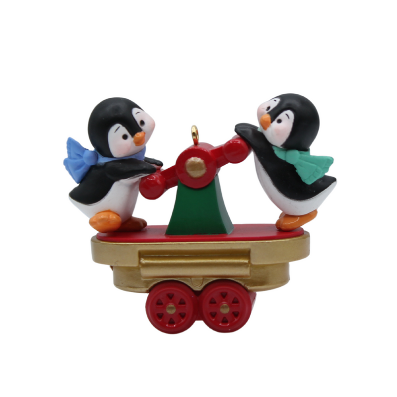 Hallmark Ornament: 2011 Penguin Power