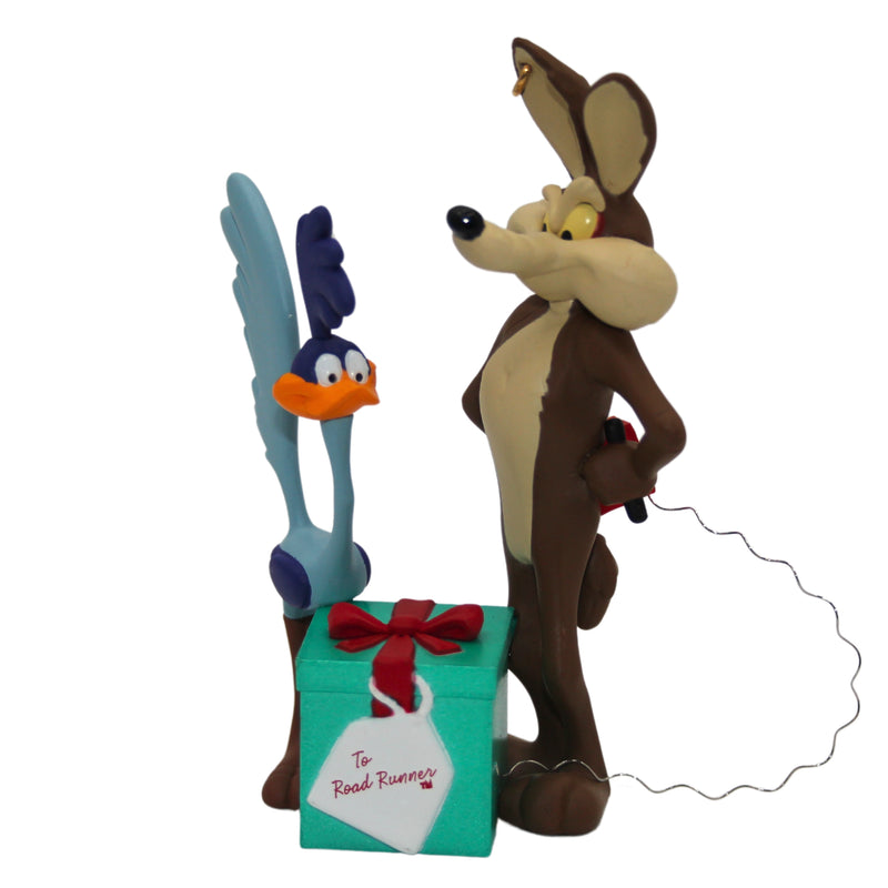 Hallmark Ornament: 1994 Road Runner and Wile E. Coyote | QX5602 | Looney Tunes