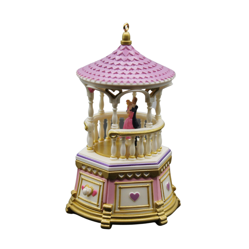 Hallmark Ornament: 2004 Jewelery Box Gazebo