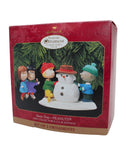 Hallmark Ornament: 1999 Snow Day | QXC4517 | Peanuts