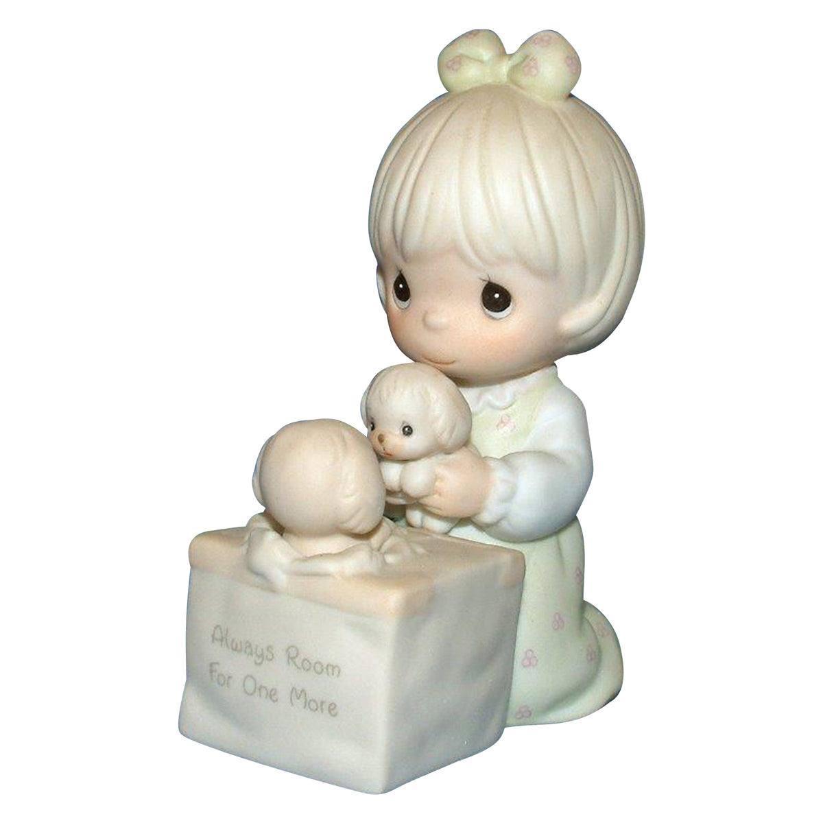 Precious Moments: C0009 Always Room for One More | Symbol of Membershi