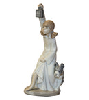 Lladró Figurine: Nao 1111 Who's There