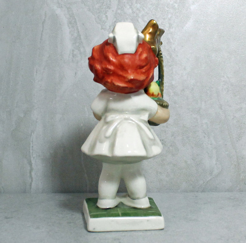 Hummel Figurine: 1967 Goebel Cheer Up Figurine