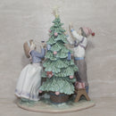 Lladró Figurine: 5897 Trimming the Tree - Repaired